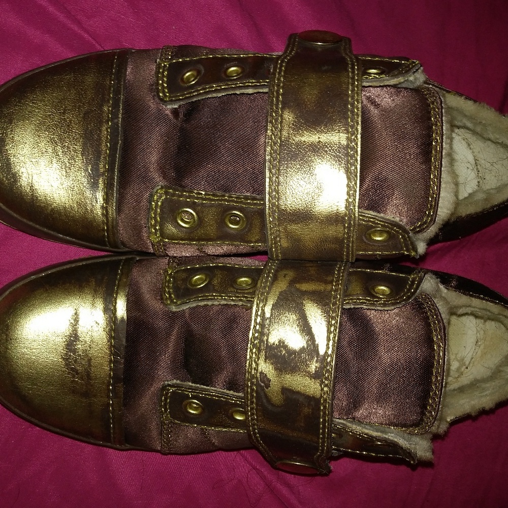 Timberland Womens Size 9M Sneaker Gold Bronze